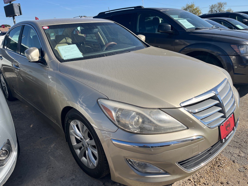 2012 Hyundai Genesis Image 2