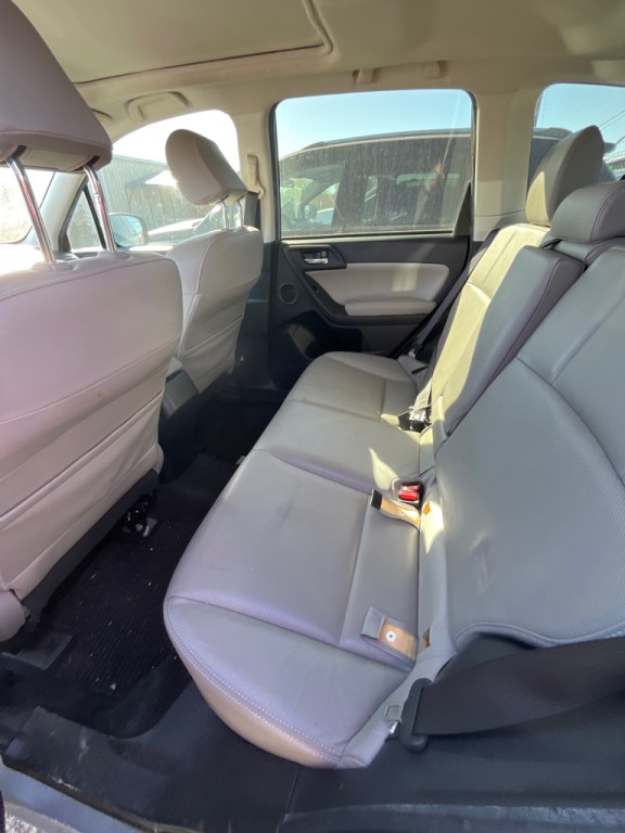 2015 Subaru Forester Image 6