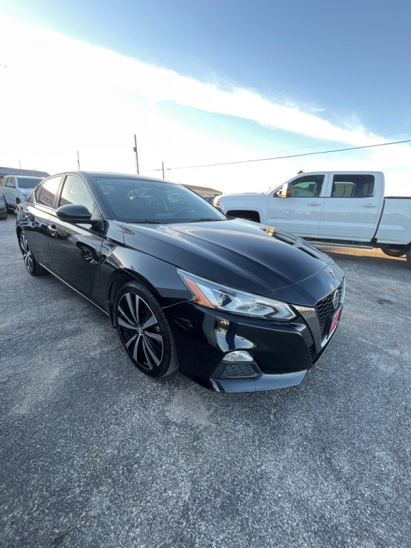 2021 Nissan Altima Image 2