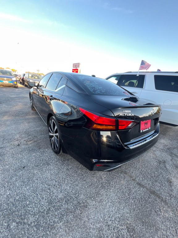 2021 Nissan Altima Image 4