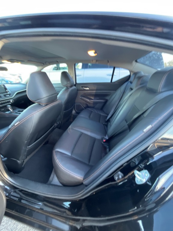 2021 Nissan Altima Image 6