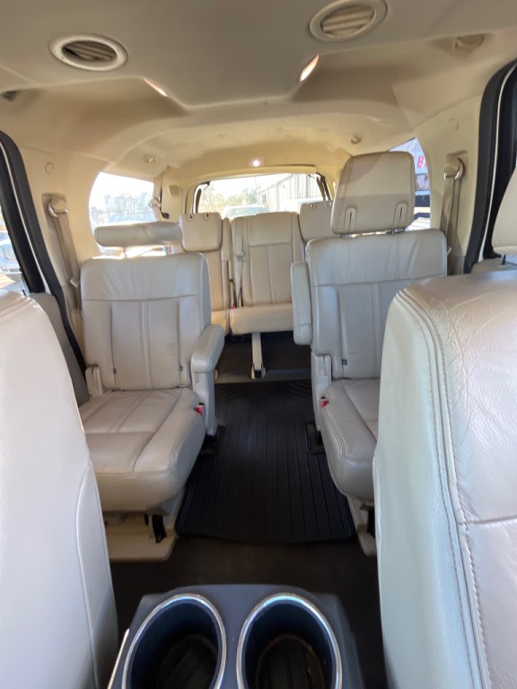 2017 Lincoln Navigator Image 6