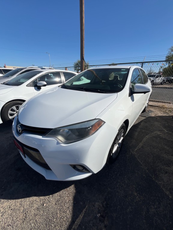 2015 Toyota Corolla Image 1