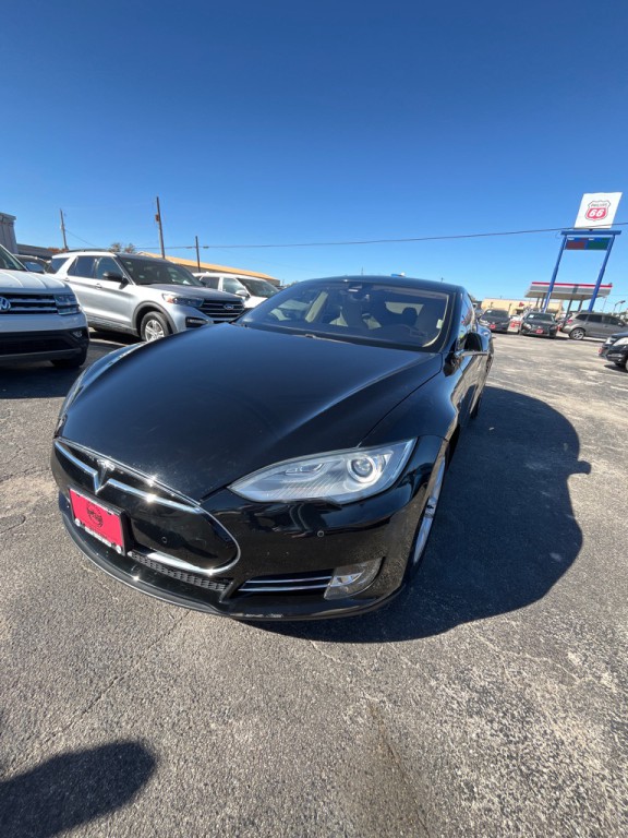 2014 Tesla Model S Image 2