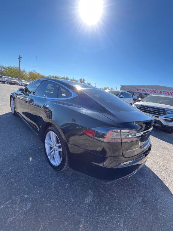 2014 Tesla Model S Image 3