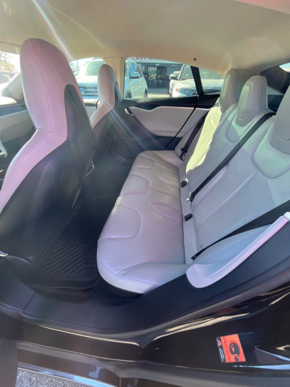 2014 Tesla Model S Image 6