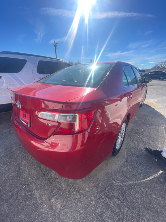 2014 Toyota Camry Image 3