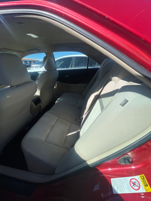 2014 Toyota Camry Image 6