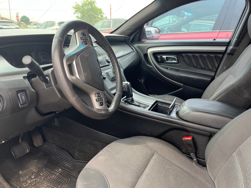 2017 Ford Taurus Image 5