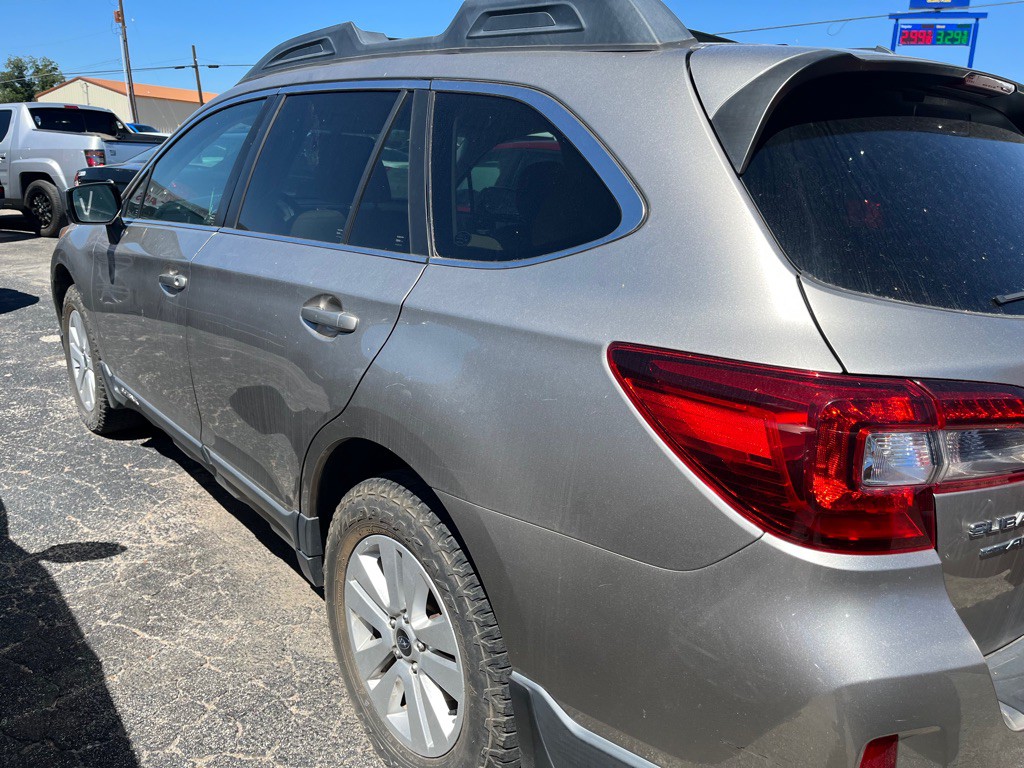 2015 Subaru Outback Image 4