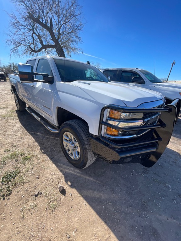 2016 Chevrolet Silverado 1500 Image 2