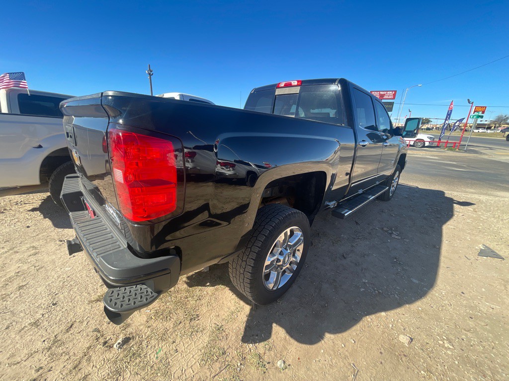 2017 Chevrolet Silverado 1500 Image 3