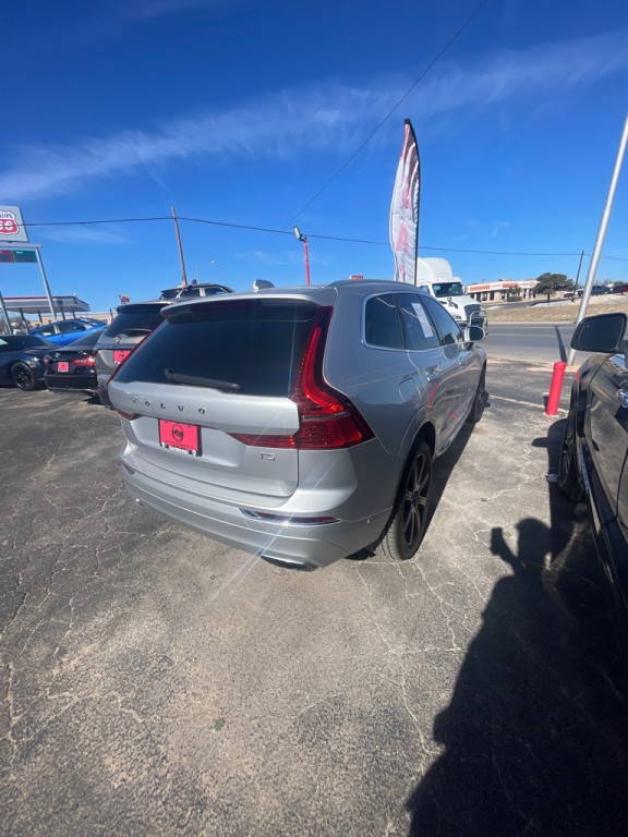 2020 Volvo XC60 Image 3