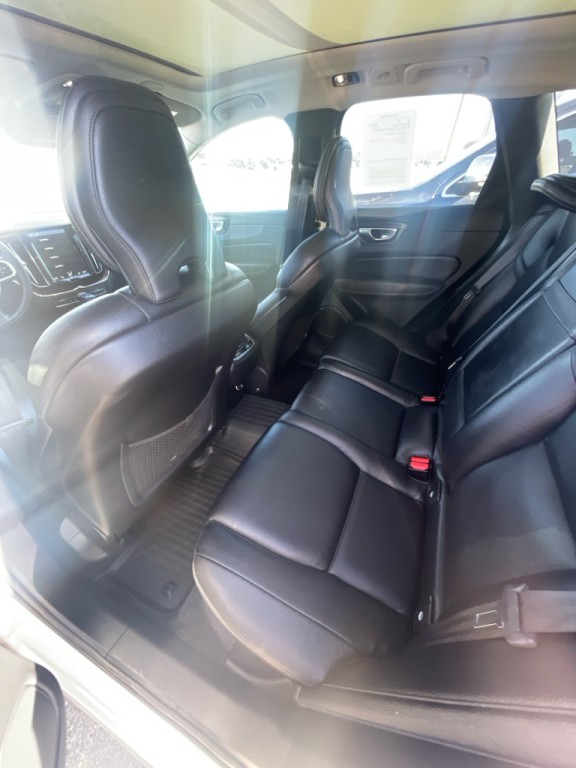 2020 Volvo XC60 Image 6