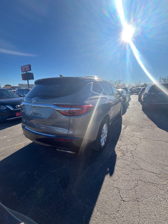 2018 Buick Enclave Image 3