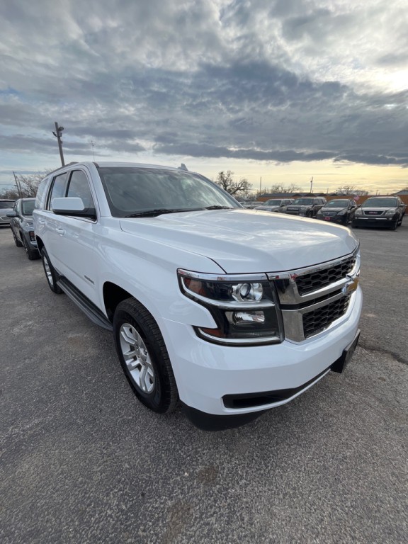 2016 Chevrolet Tahoe Image 2