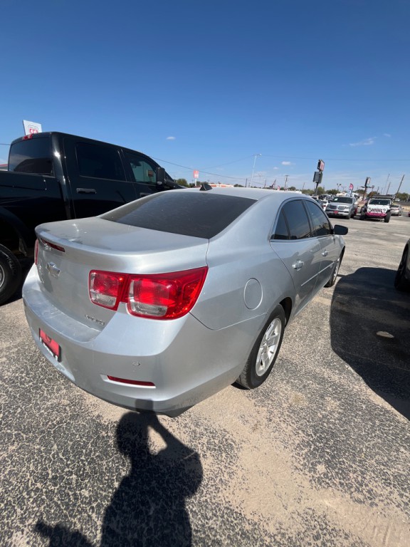 2013 Chevrolet Malibu Image 3