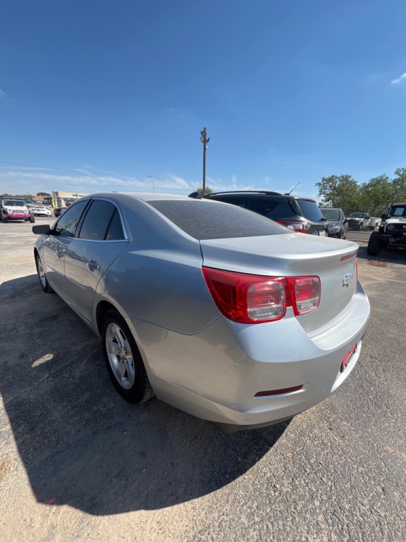 2013 Chevrolet Malibu Image 4
