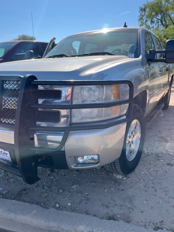 2007 Chevrolet Silverado 1500 Image 2
