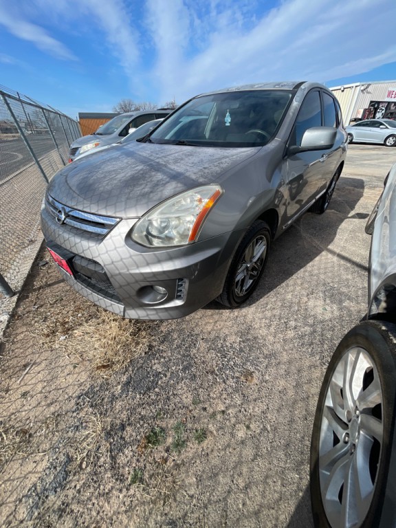2011 Nissan Rogue Image 1