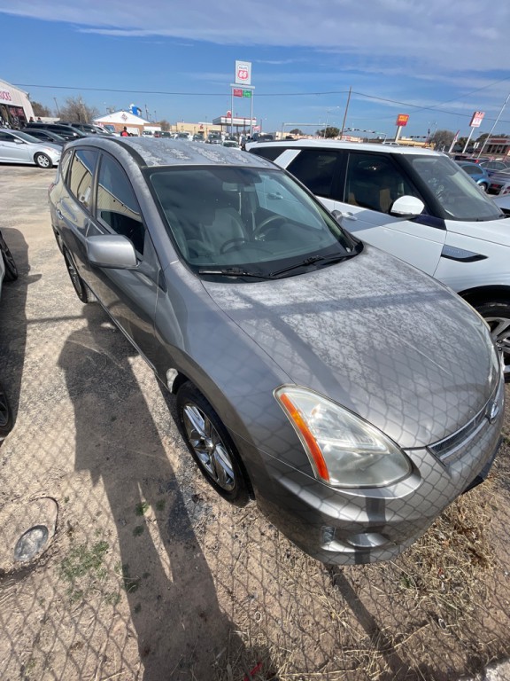 2011 Nissan Rogue Image 2