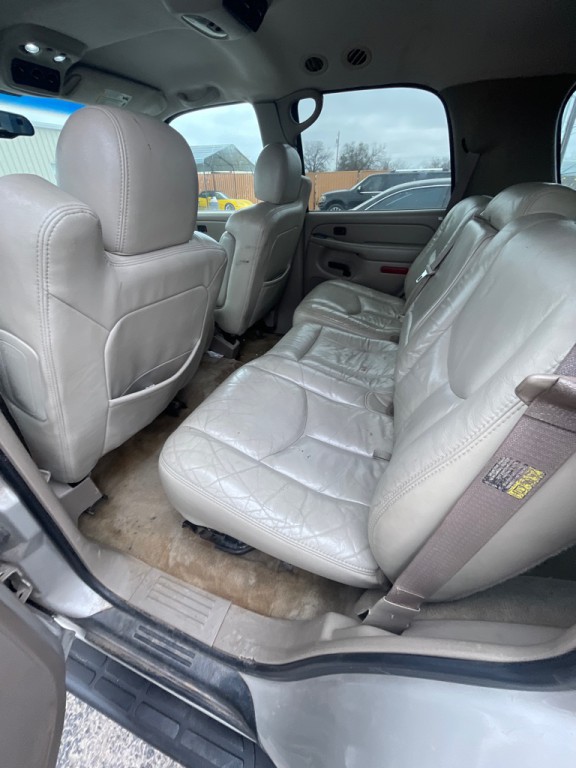 2004 Chevrolet Tahoe Image 6