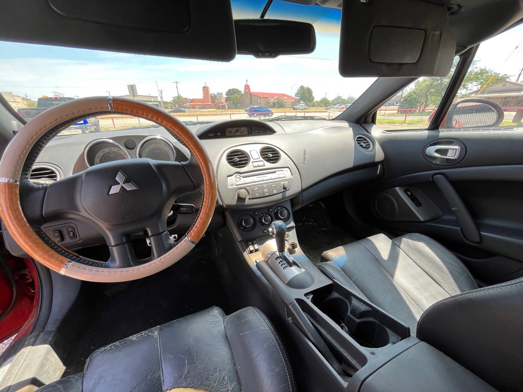 2011 Mitsubishi Eclipse Image 4