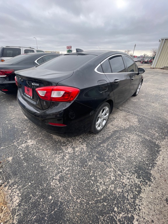 2016 Chevrolet Cruze Image 3