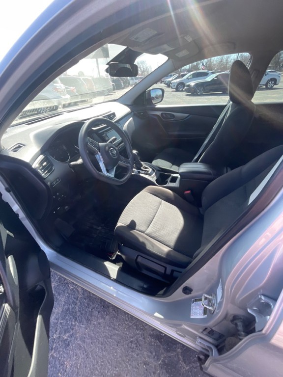 2022 Nissan Rogue Image 5