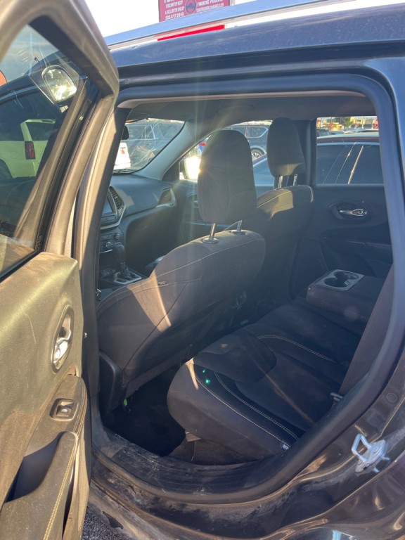 2015 Jeep Cherokee Image 6