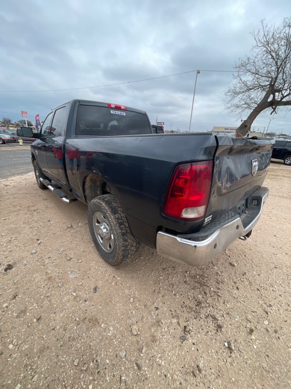 2015 RAM 2500 Image 2