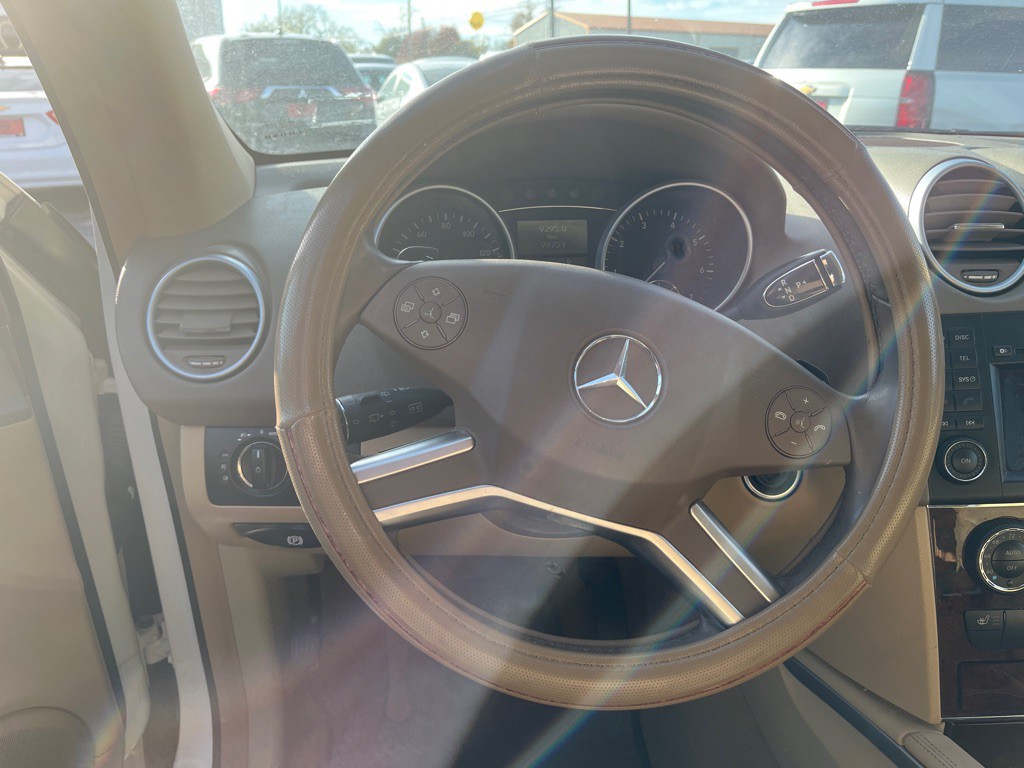 2011 Mercedes-Benz M-Class Image 6