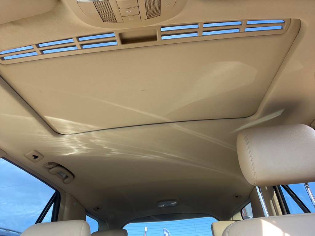 2011 Mercedes-Benz M-Class Image 8