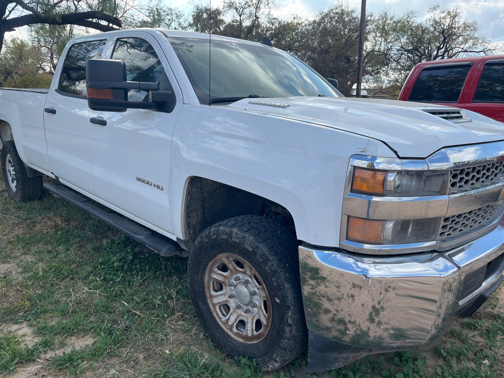 2019 Chevrolet Silverado 1500 Image 2