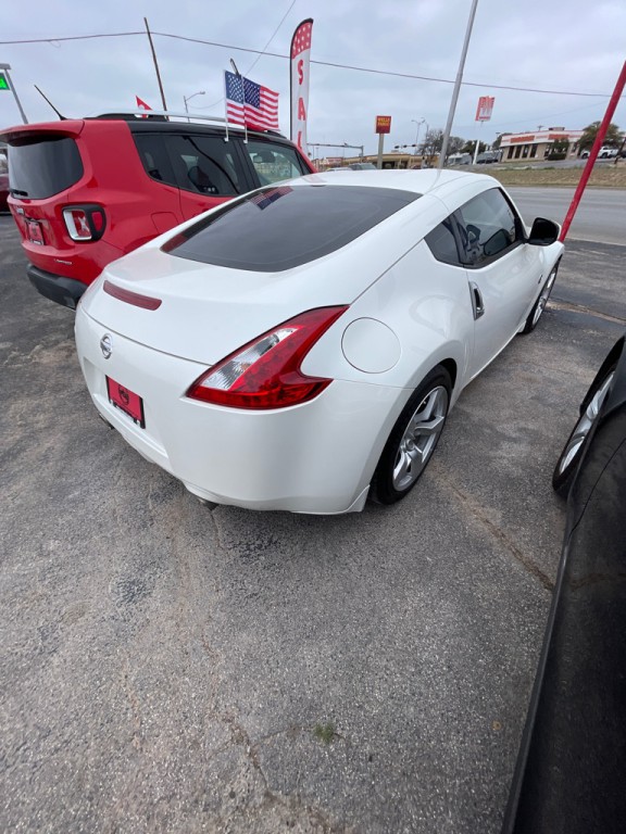 2012 Nissan 370Z Image 3