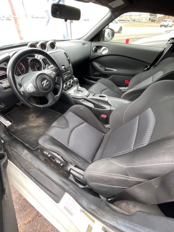 2012 Nissan 370Z Image 5