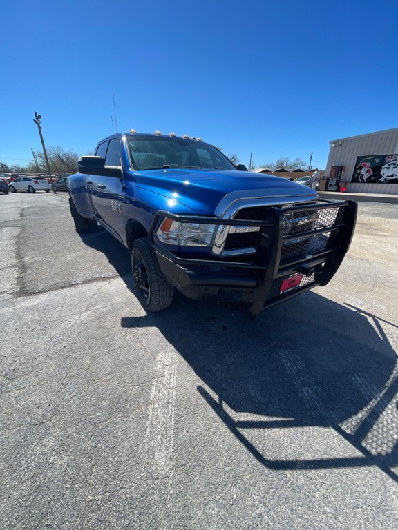 2015 RAM 3500 Image 2