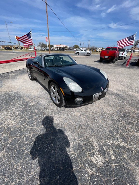 2008 Pontiac Solstice Image 2