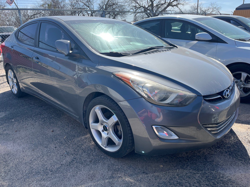 2013 Hyundai Elantra Image 2