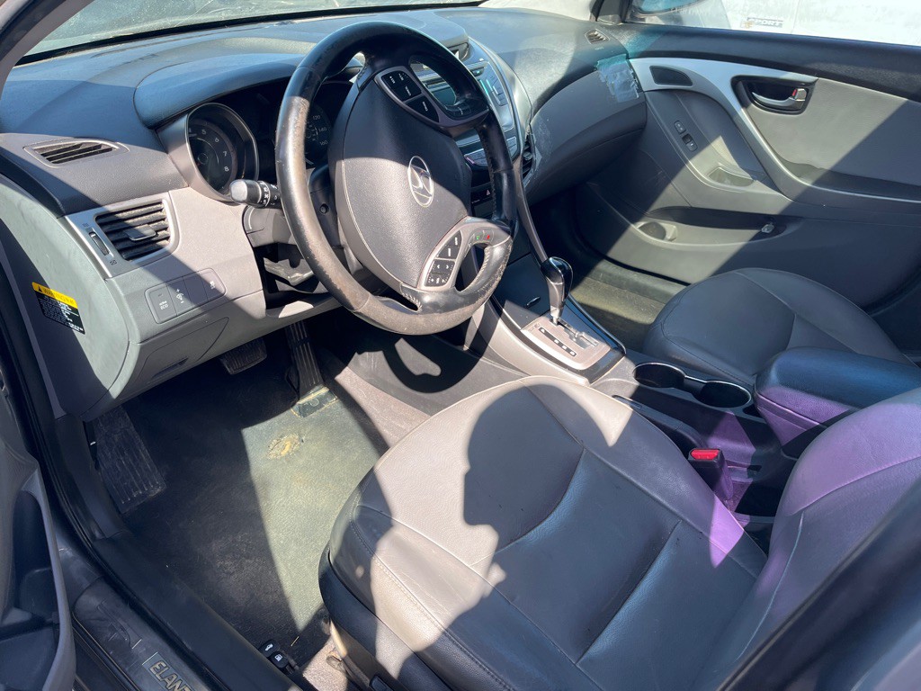 2013 Hyundai Elantra Image 5