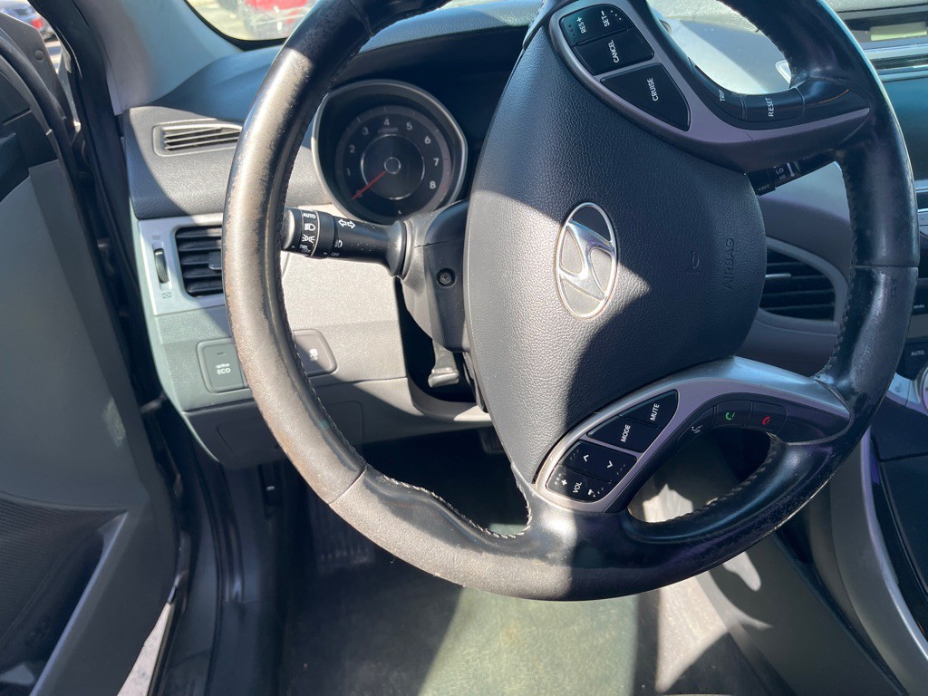 2013 Hyundai Elantra Image 6
