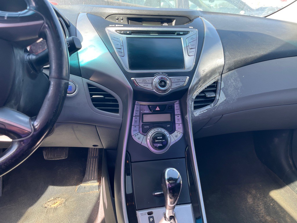 2013 Hyundai Elantra Image 7