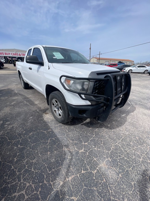 2018 Toyota Tundra Image 2
