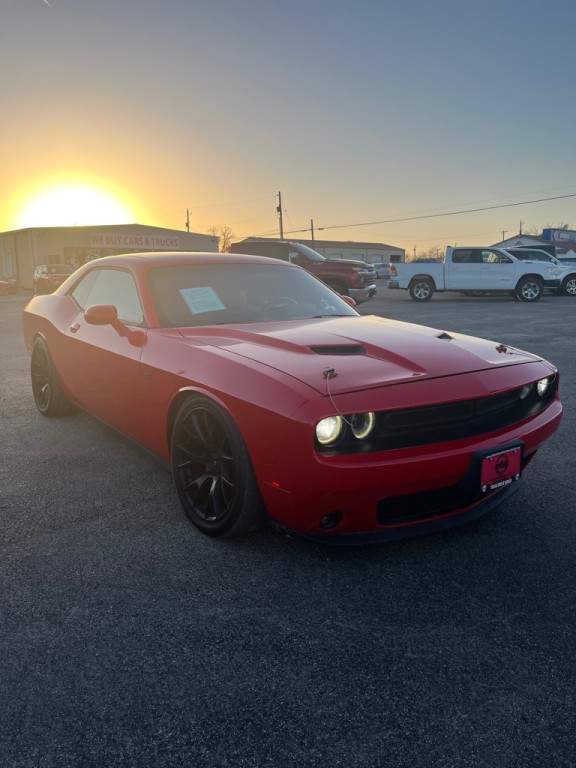 2015 Dodge Challenger Image 2
