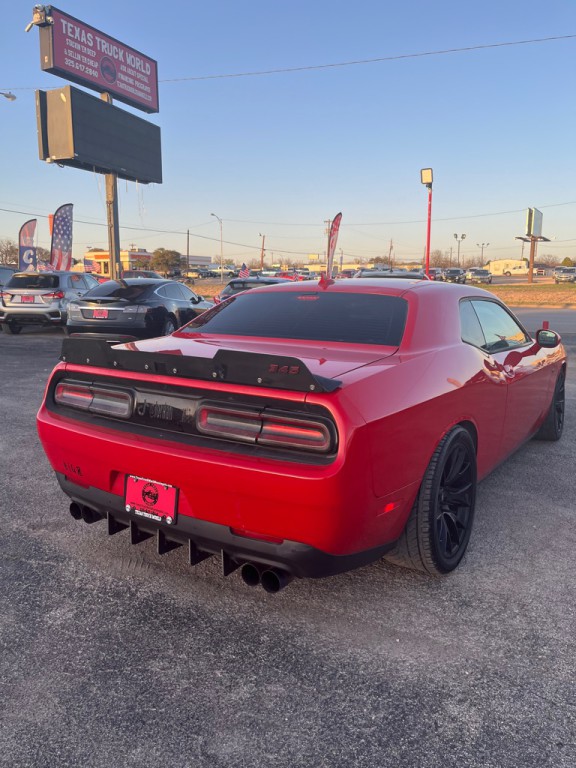 2015 Dodge Challenger Image 3