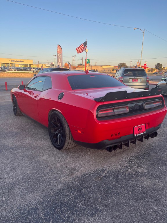 2015 Dodge Challenger Image 4