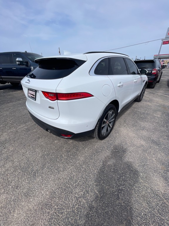 2019 Jaguar F-PACE Image 3