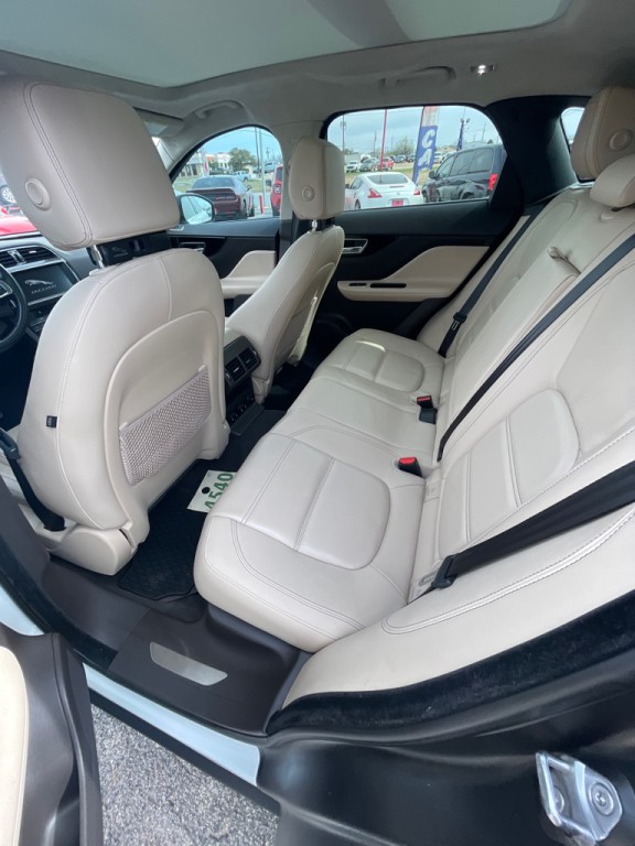 2019 Jaguar F-PACE Image 6