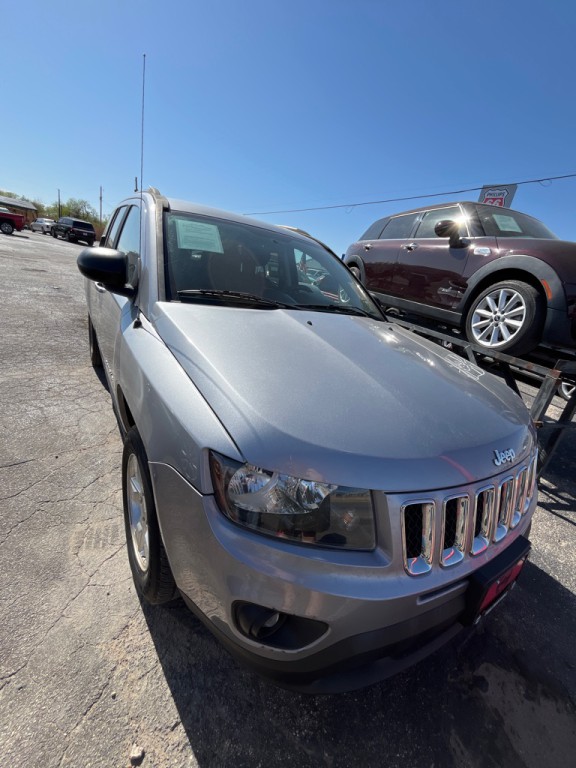 2015 Jeep Compass Image 2
