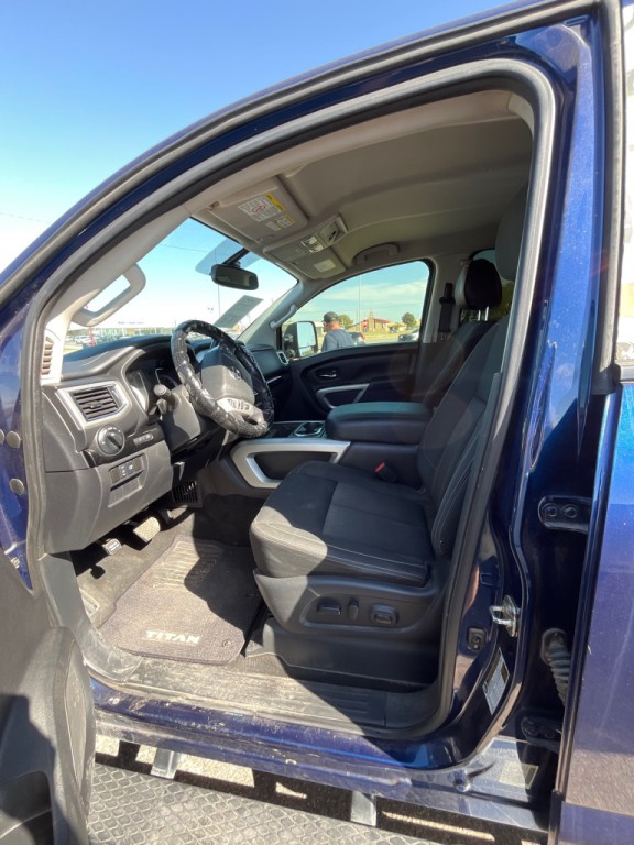 2018 Nissan Titan Image 3